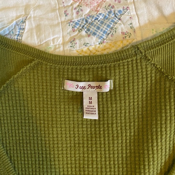 Women’s pullover size M. - Picture 2 of 3